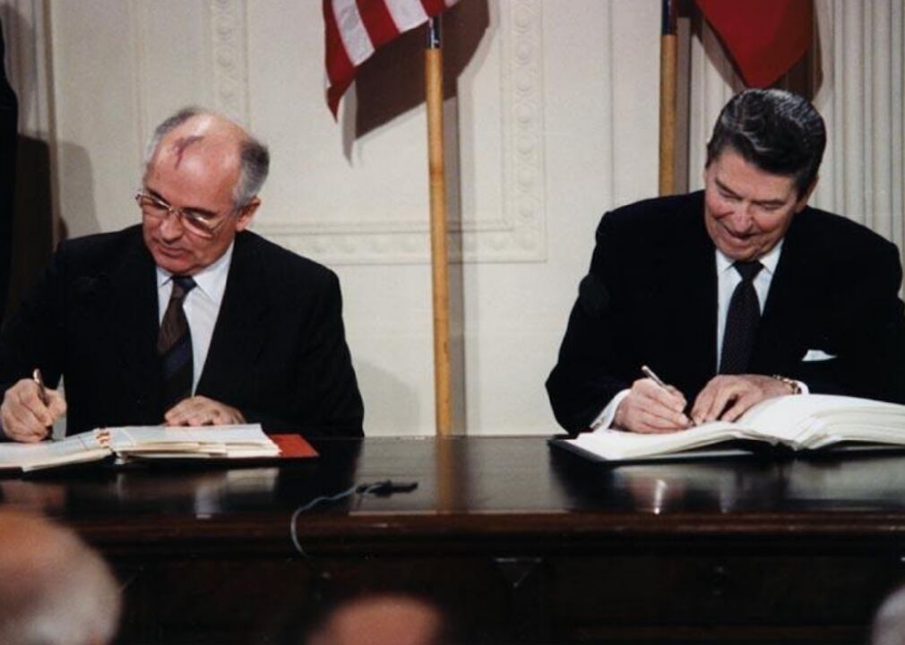 1987: Iran-Iraq ceasefire